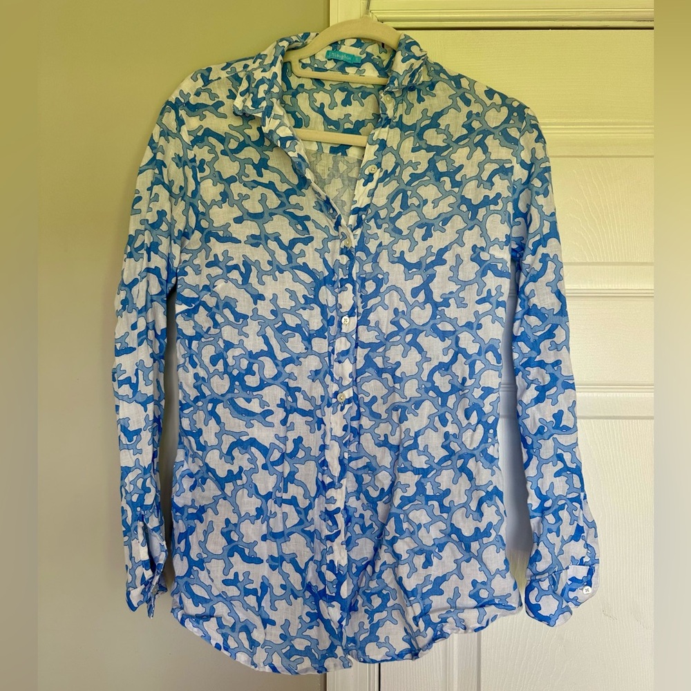 J. McLaughlin Blue and White Button Down Shirt with Notched Collar